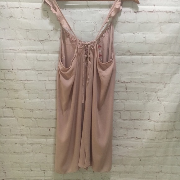 Romper New Aeropostale XL laced back embroidered - Picture 2 of 3